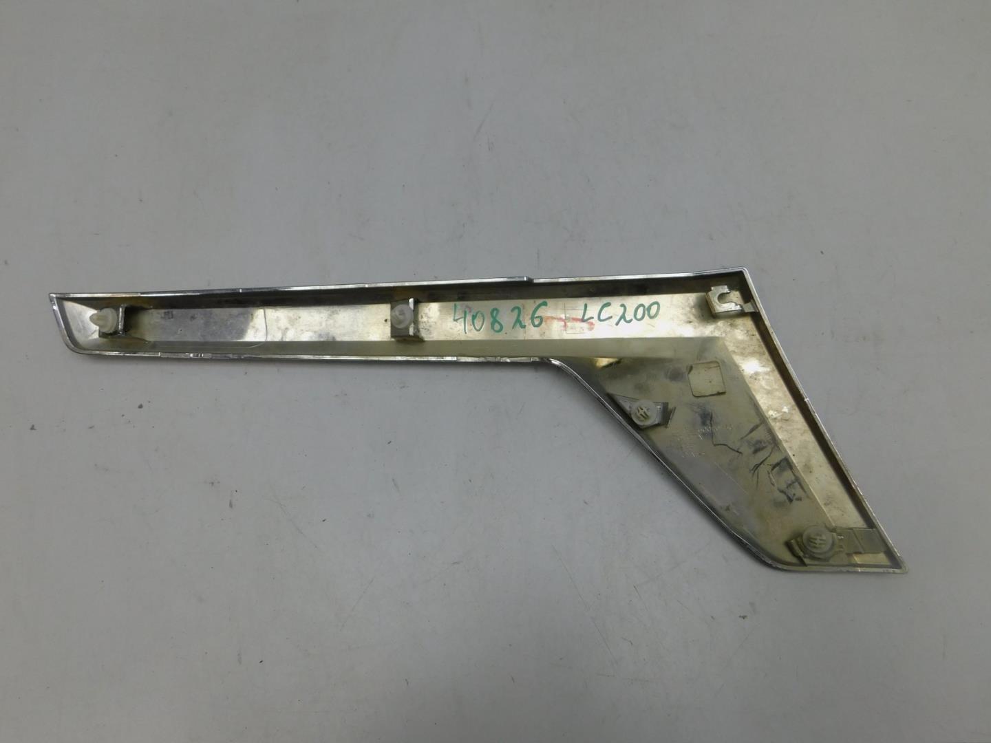 Накладка на решетку радиатора