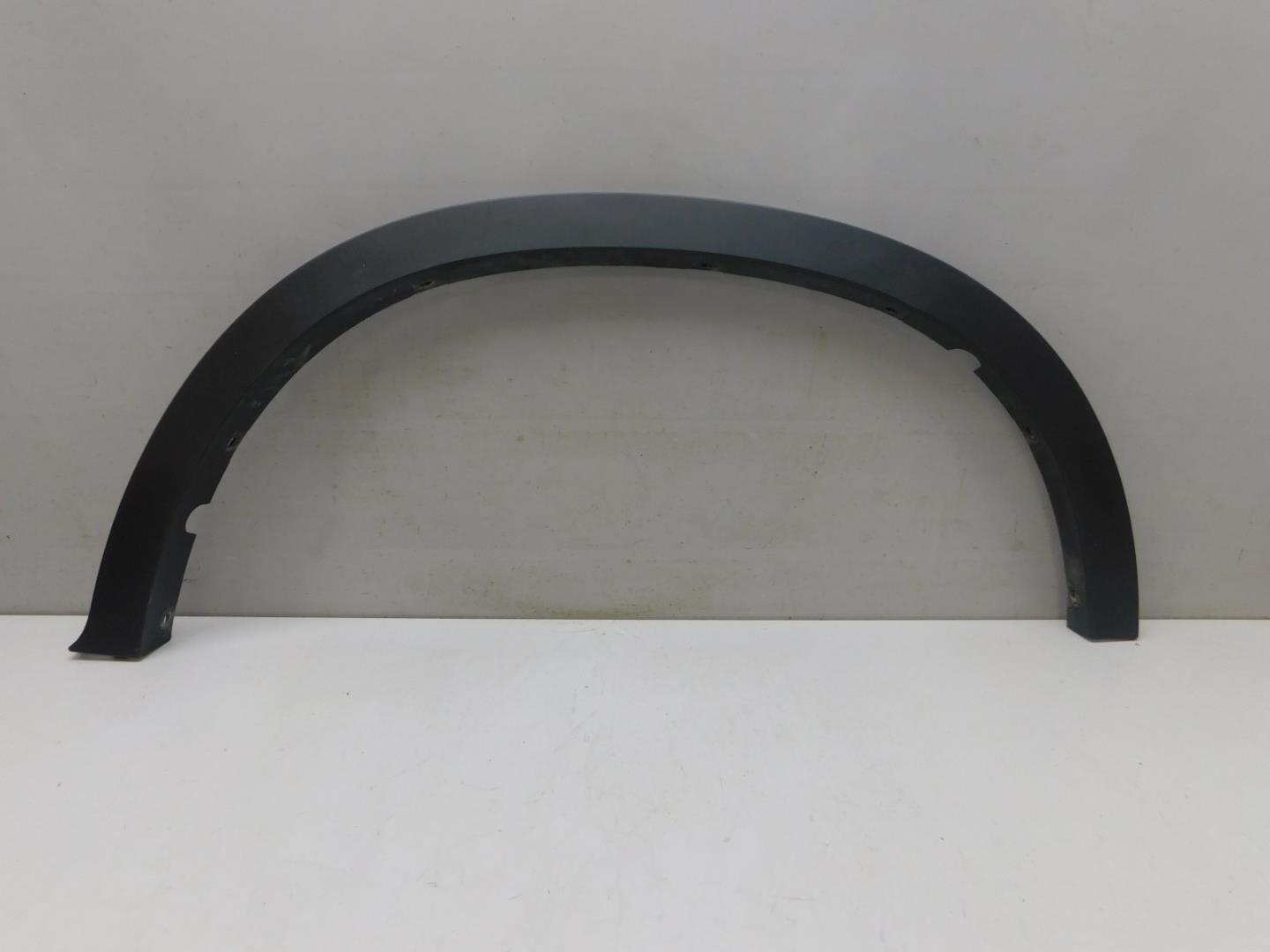 Накладка заднего крыла левого