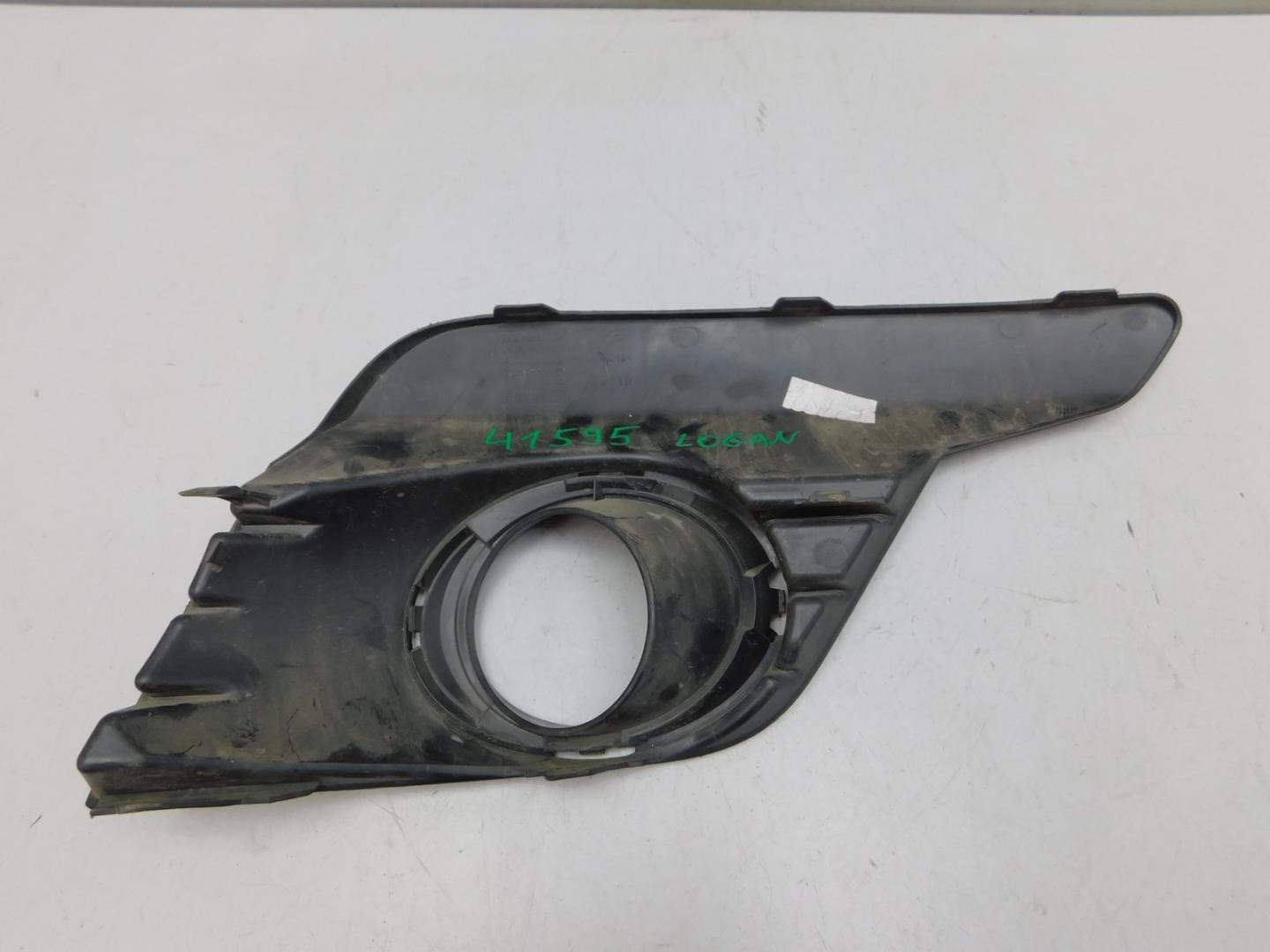 Решетка в бампер левая