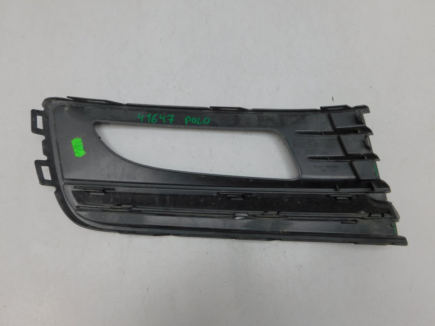 Решетка в бампер левая