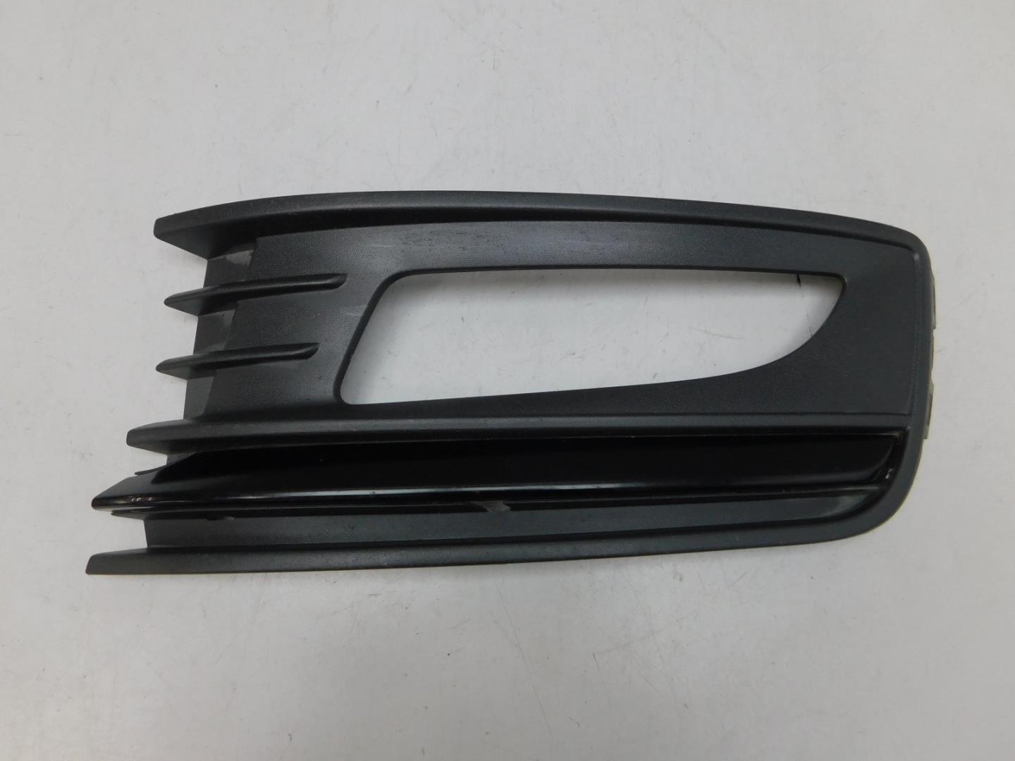 Решетка в бампер левая