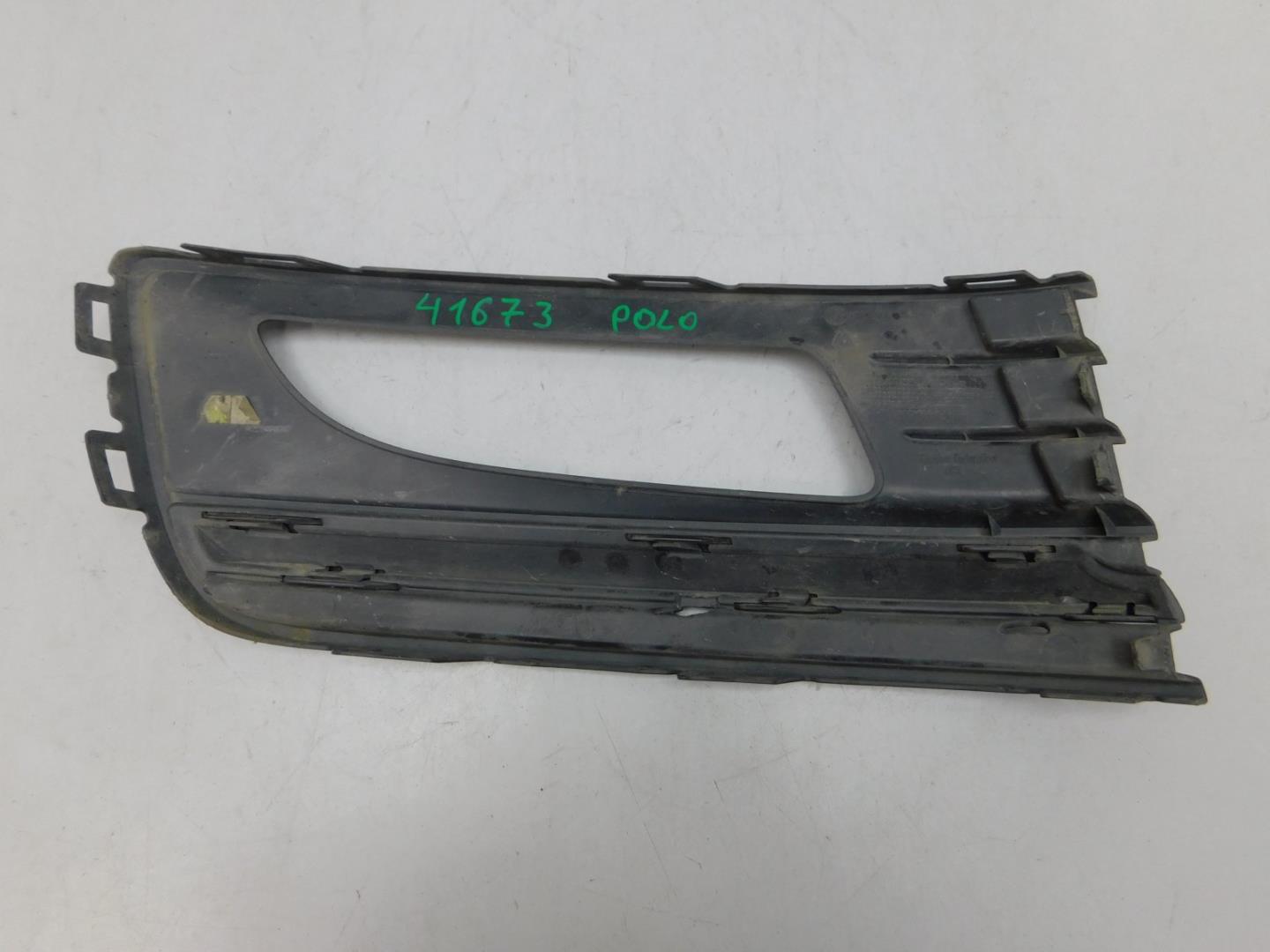 Решетка в бампер левая