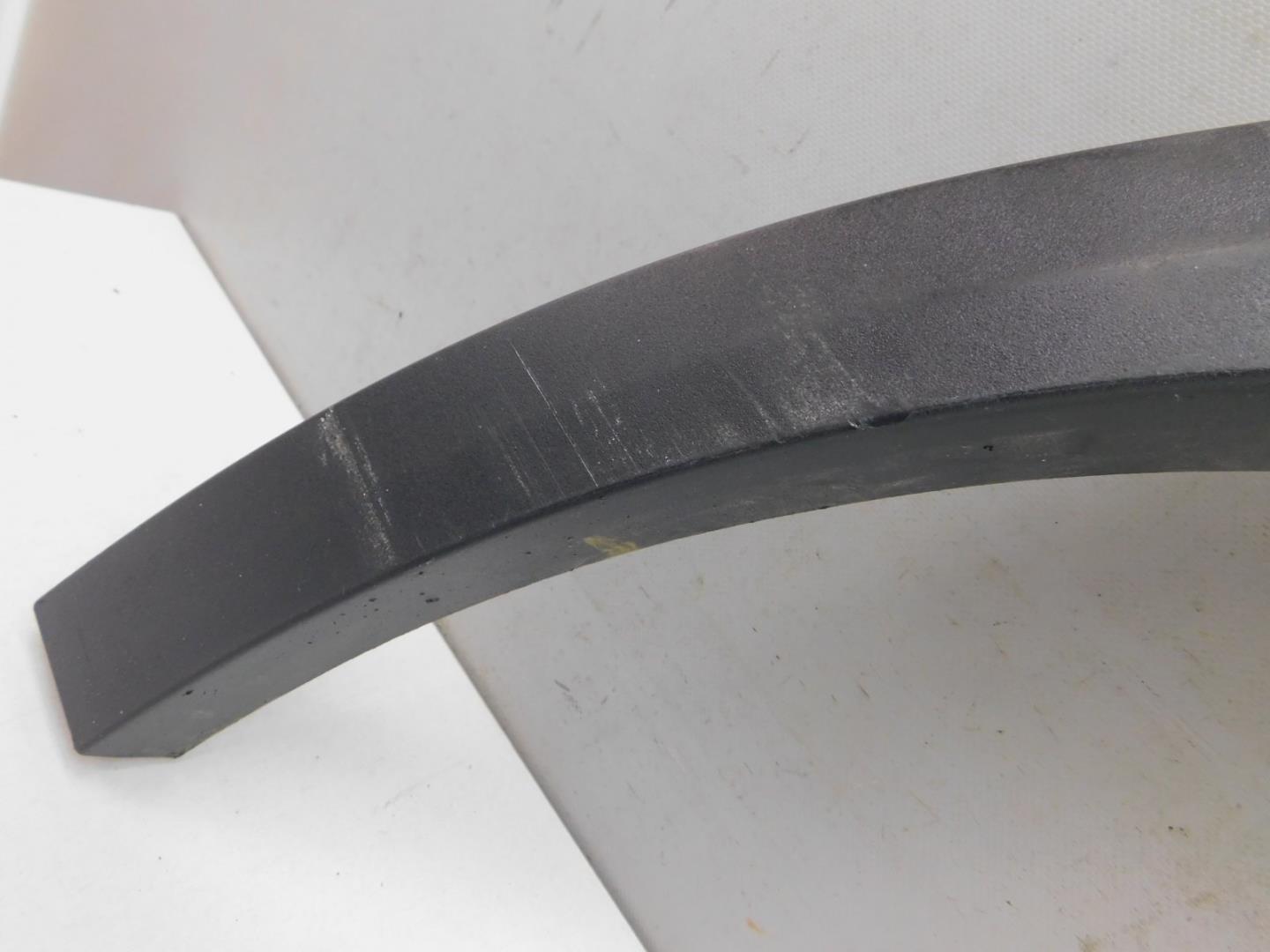 Накладка заднего крыла левого