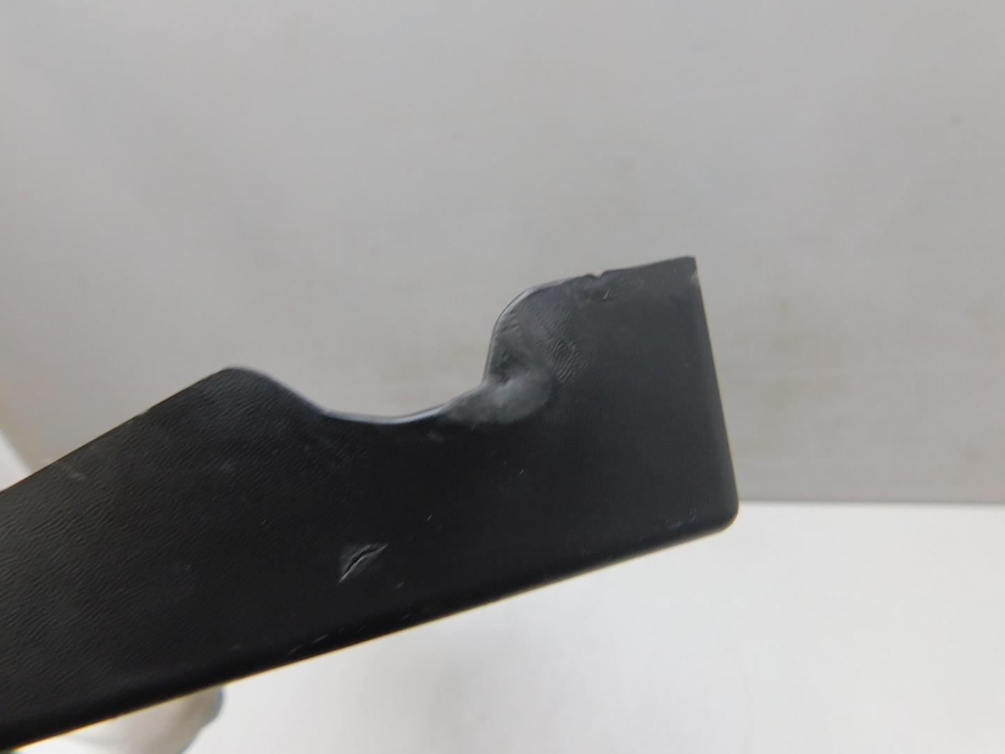 Накладка переднего бампера