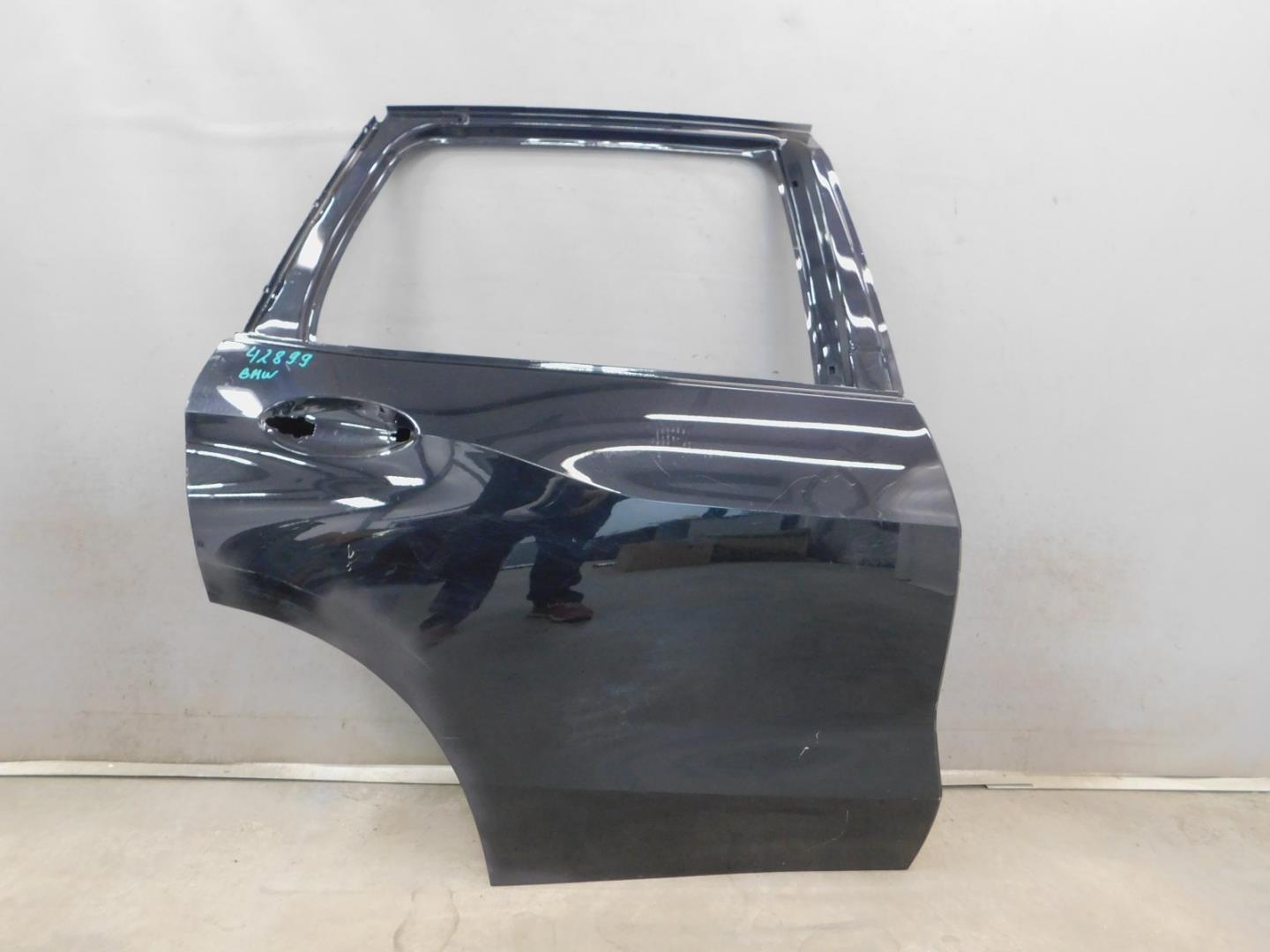 Дверь задняя правая