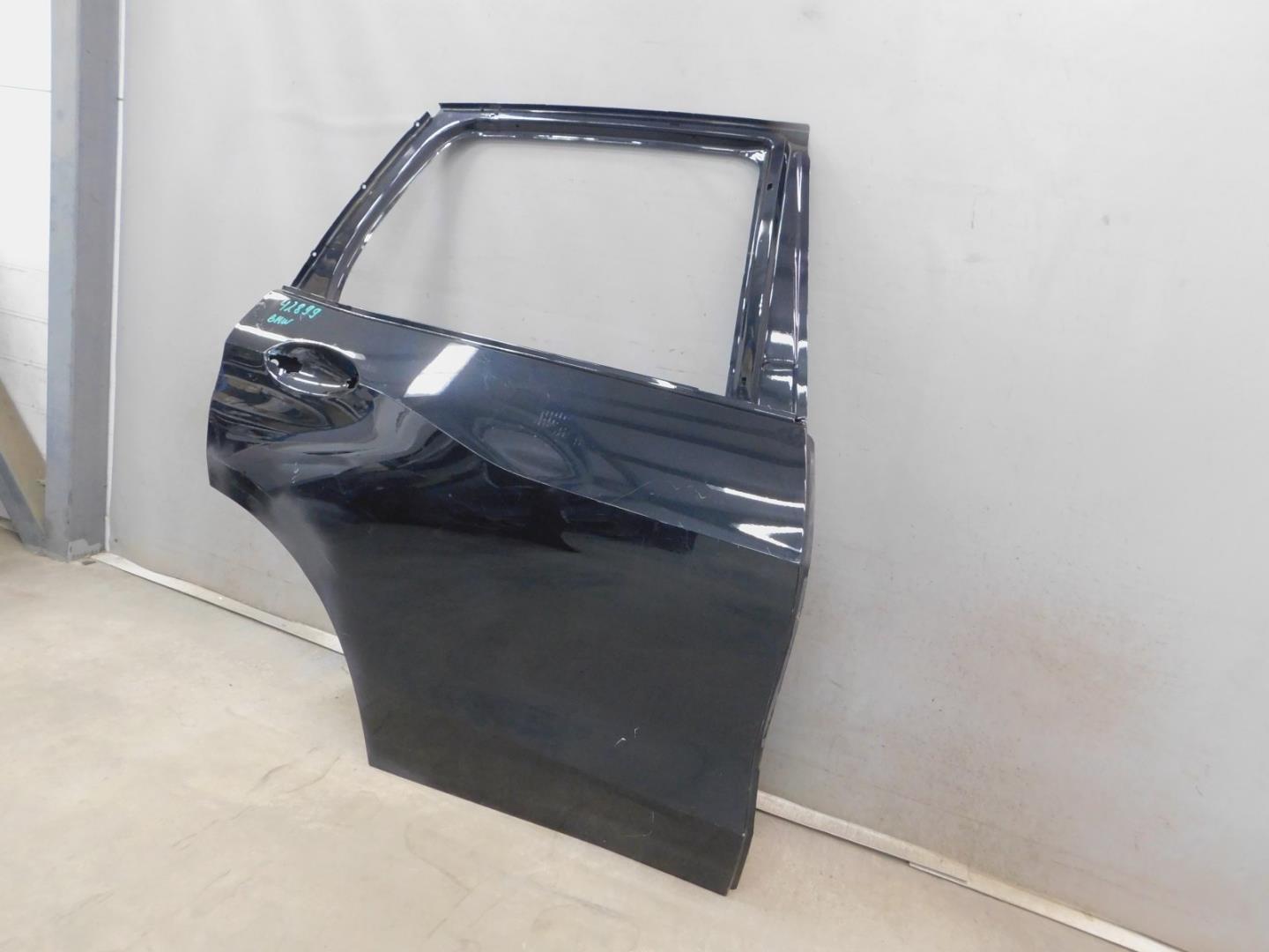 Дверь задняя правая