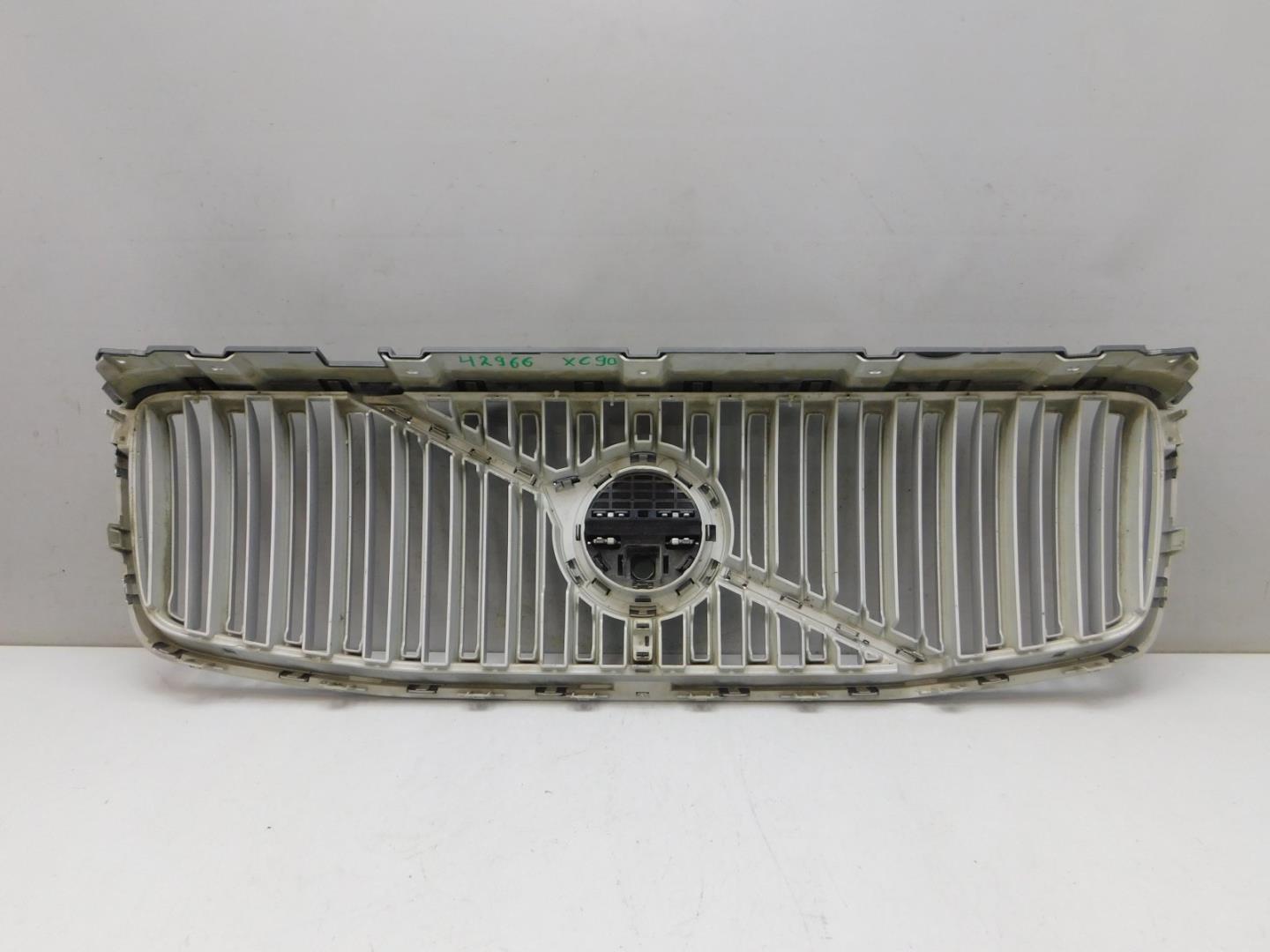 Решетка радиатора