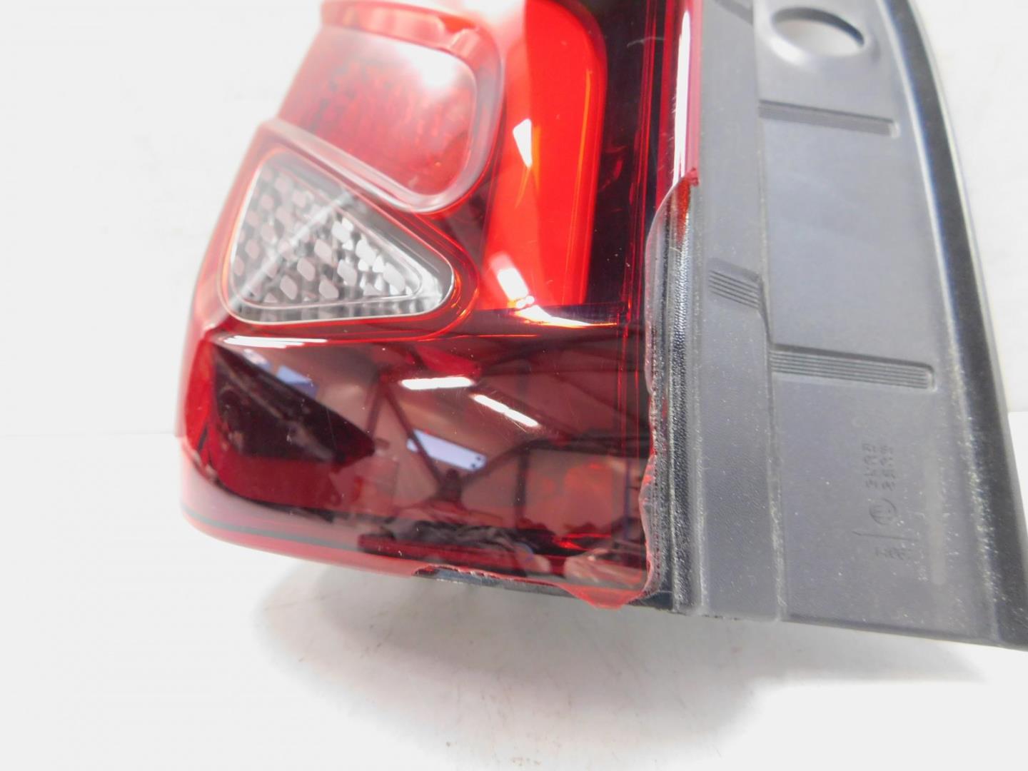 Фонарь задний левый