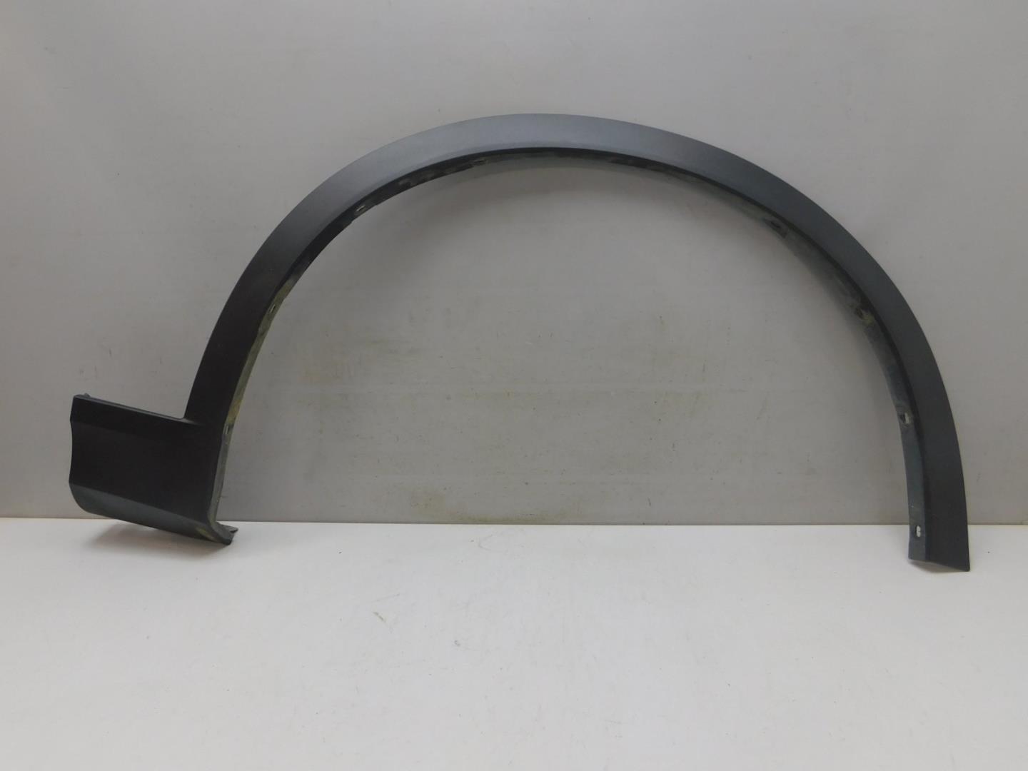 Накладка переднего крыла правого