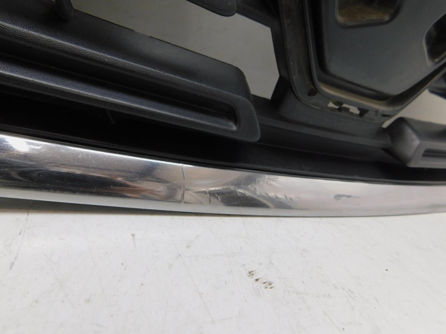 Решетка радиатора