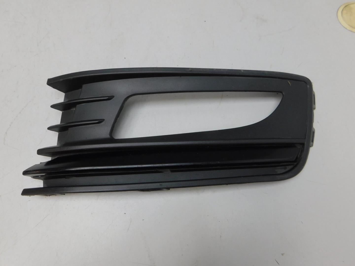 Решетка в бампер левая