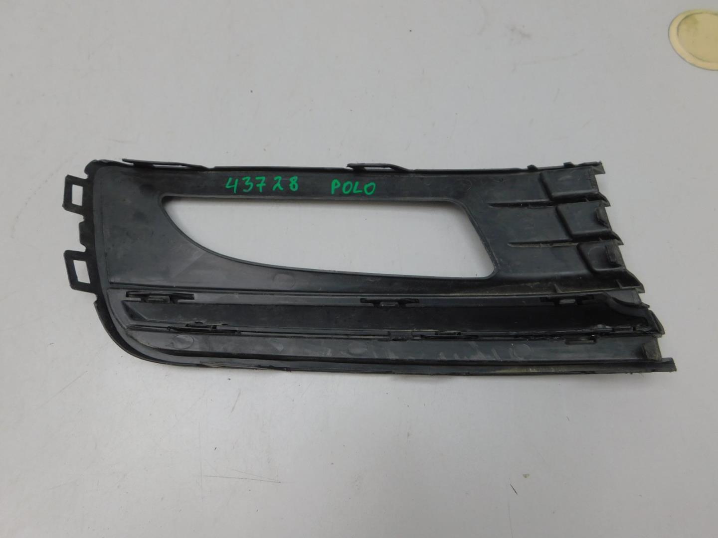 Решетка в бампер левая