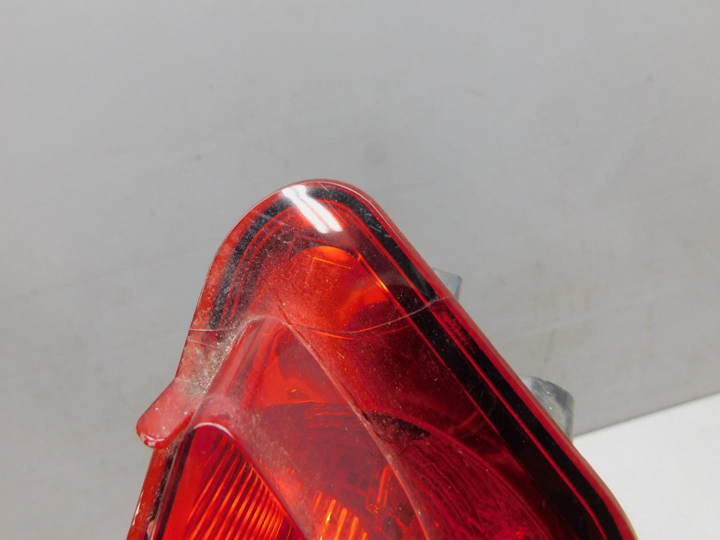 Фонарь задний в бампер левый