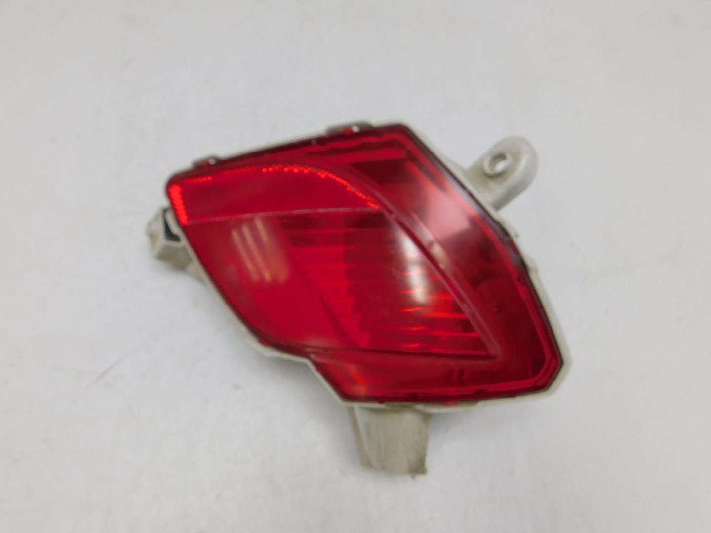 Фонарь задний в бампер правый