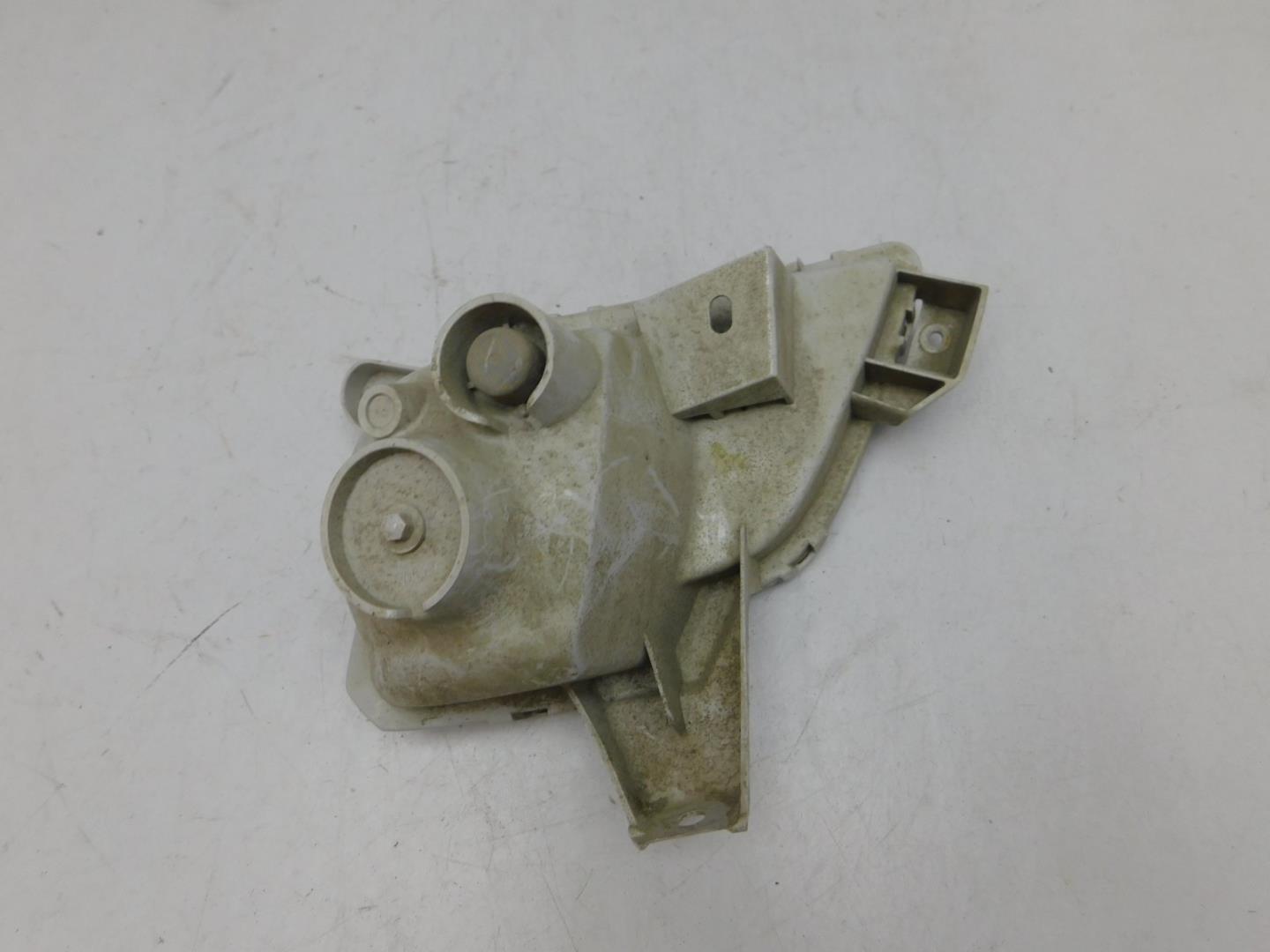 Фонарь задний в бампер правый