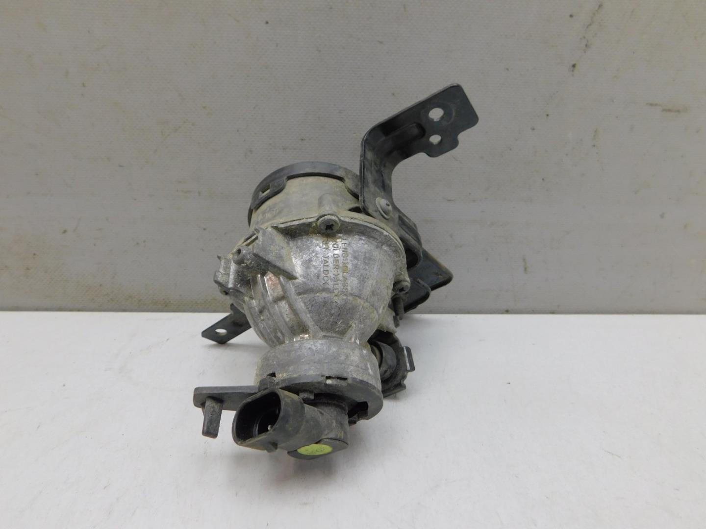 Фара противотуманная правая