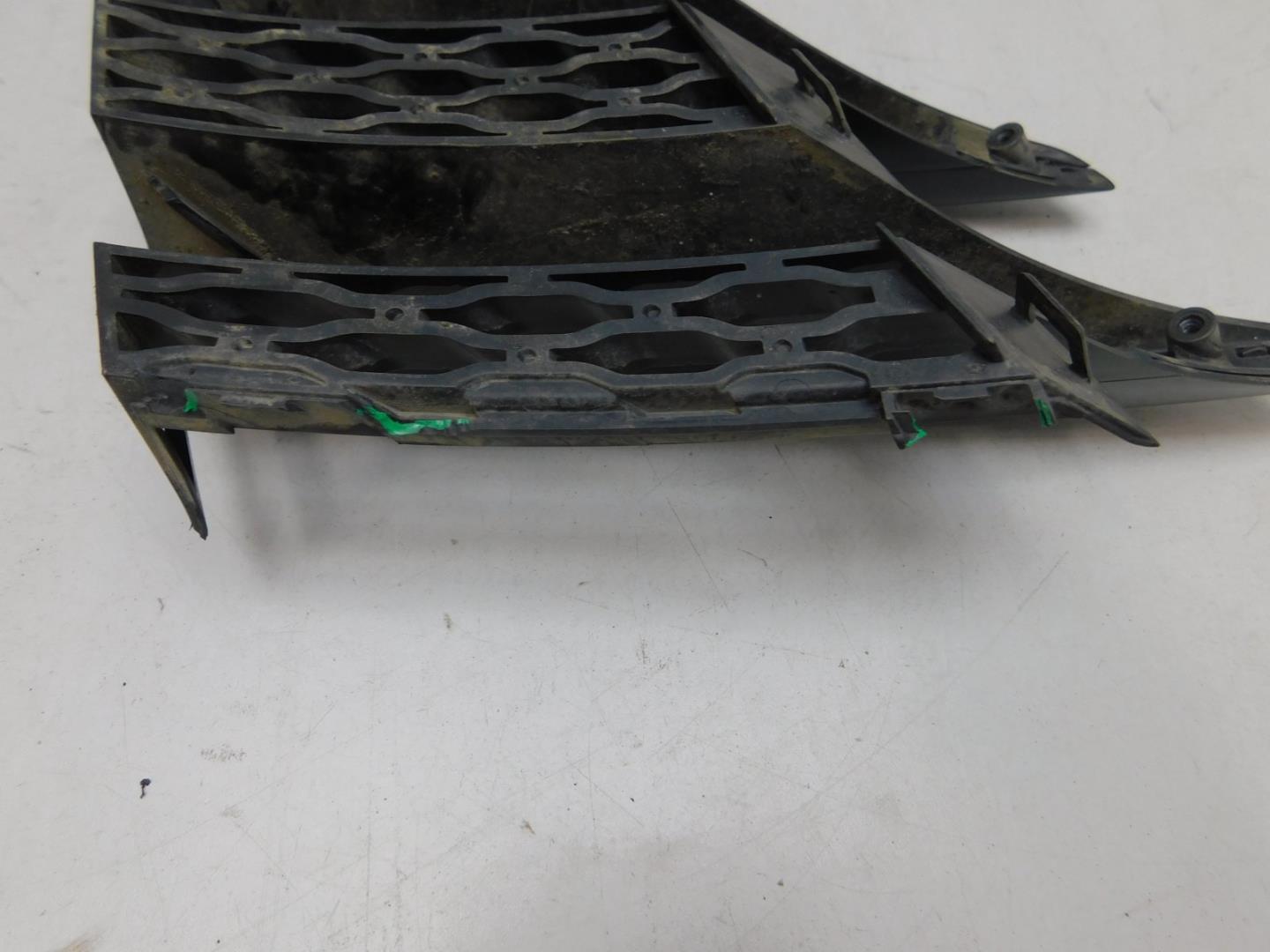 Решетка в бампер правая