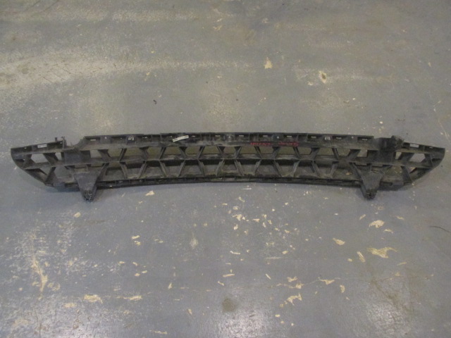 Усилитель переднего бампера