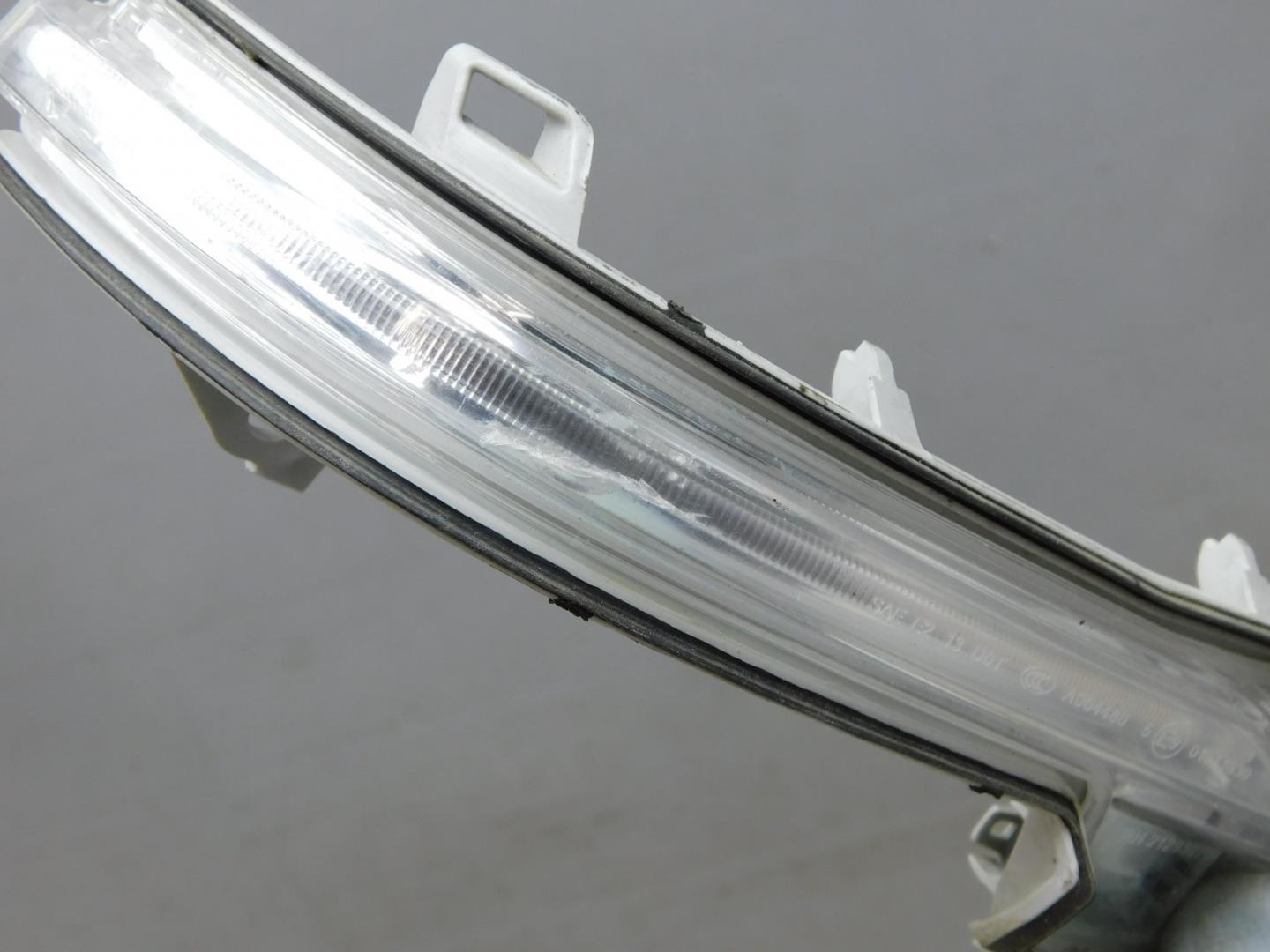 Повторитель поворота белый