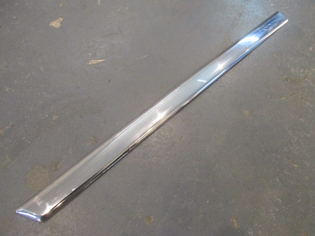 Молдинг задней правой двери