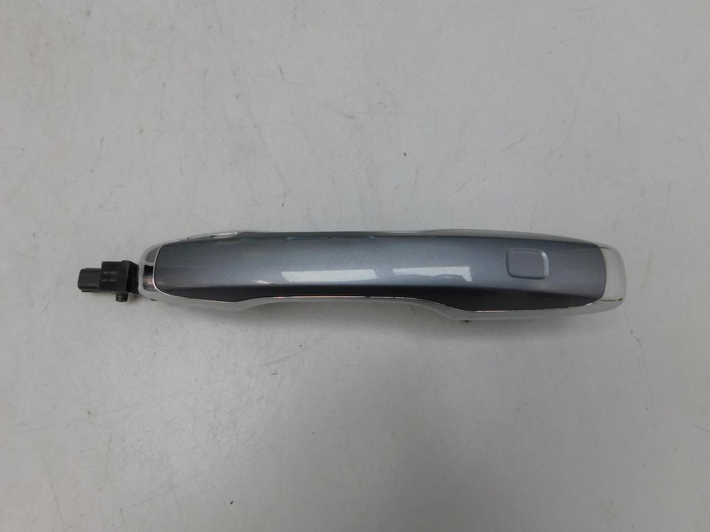 Ручка двери передней наружная левая