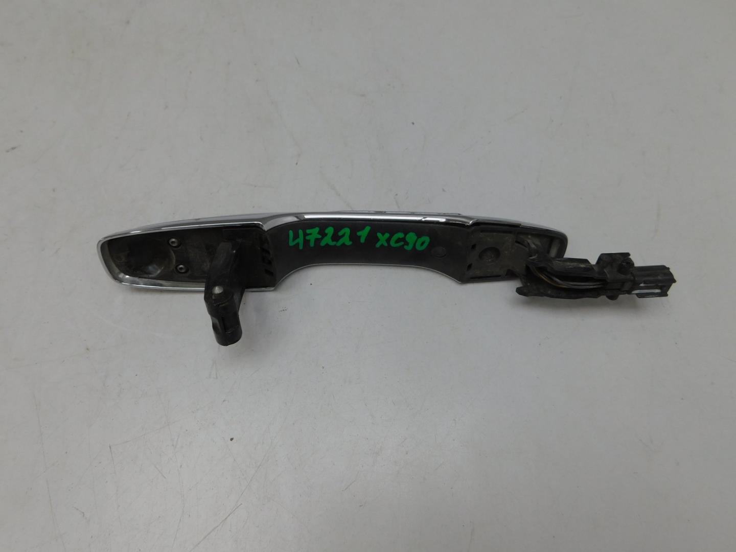 Ручка двери передней наружная левая