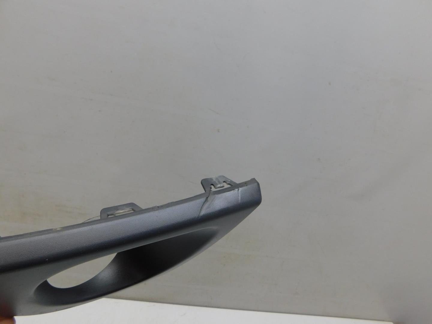 Решетка в бампер правая