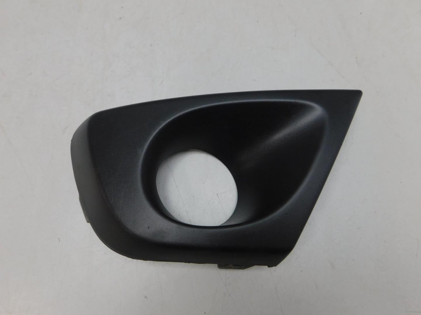 Решетка в бампер правая