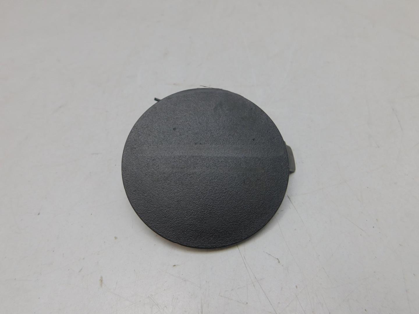 Заглушка буксировочного крюка