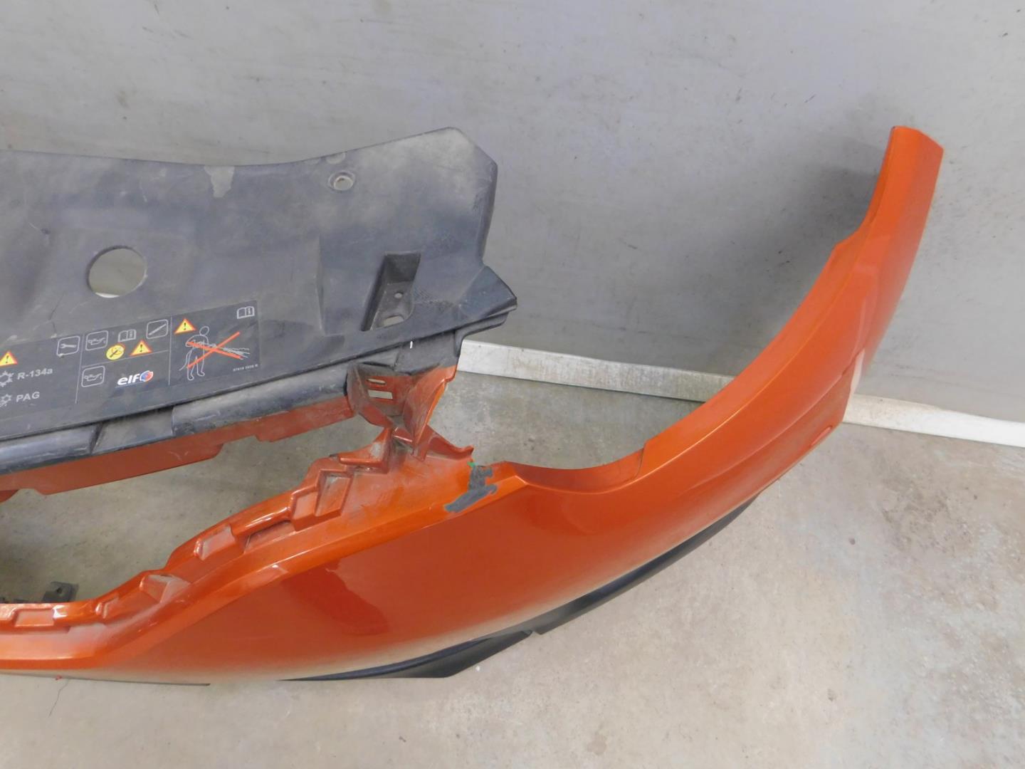 Бампер передний