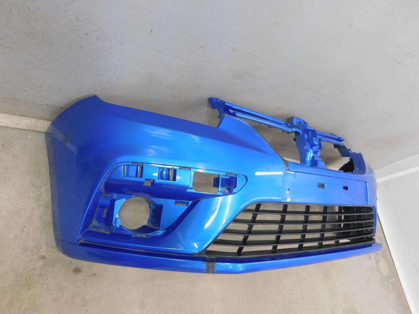 Бампер передний