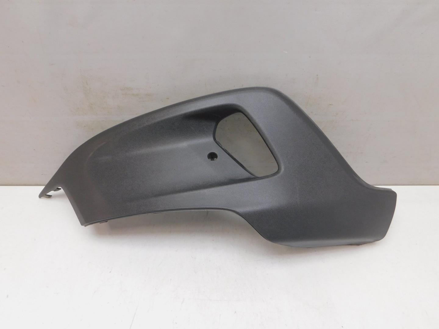 Накладка переднего бампера