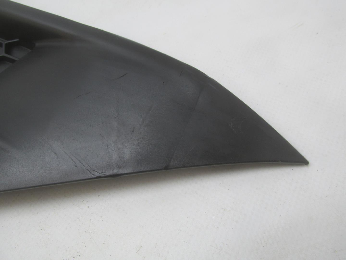 Решетка в бампер правая