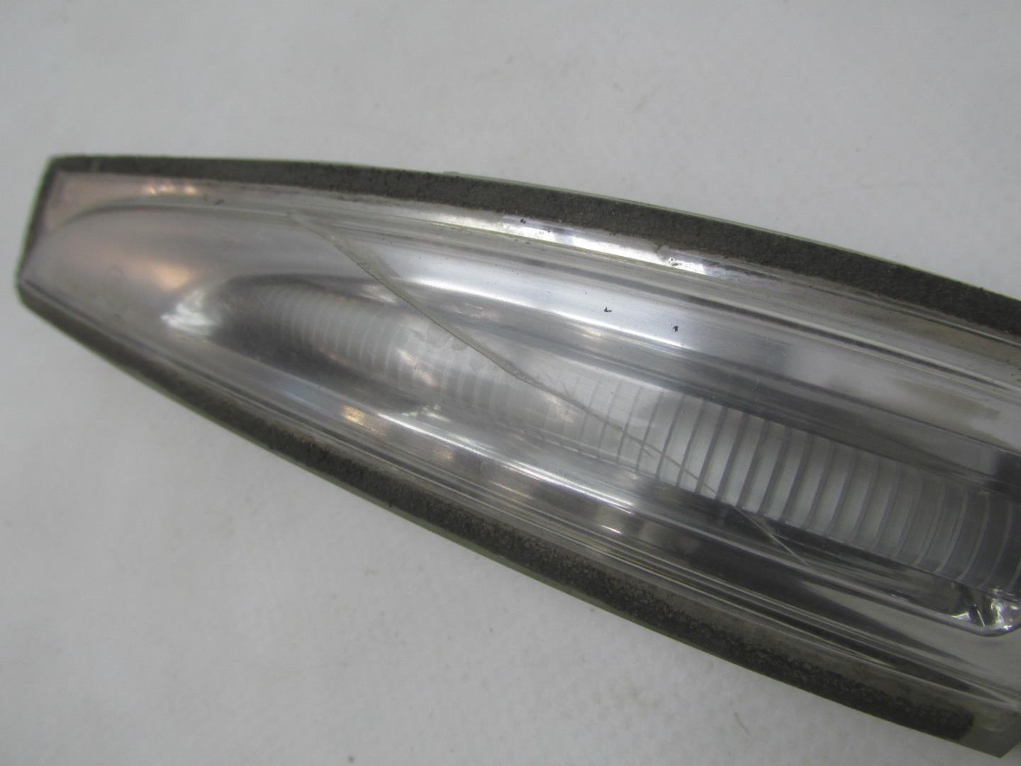 Указатель поворота левый