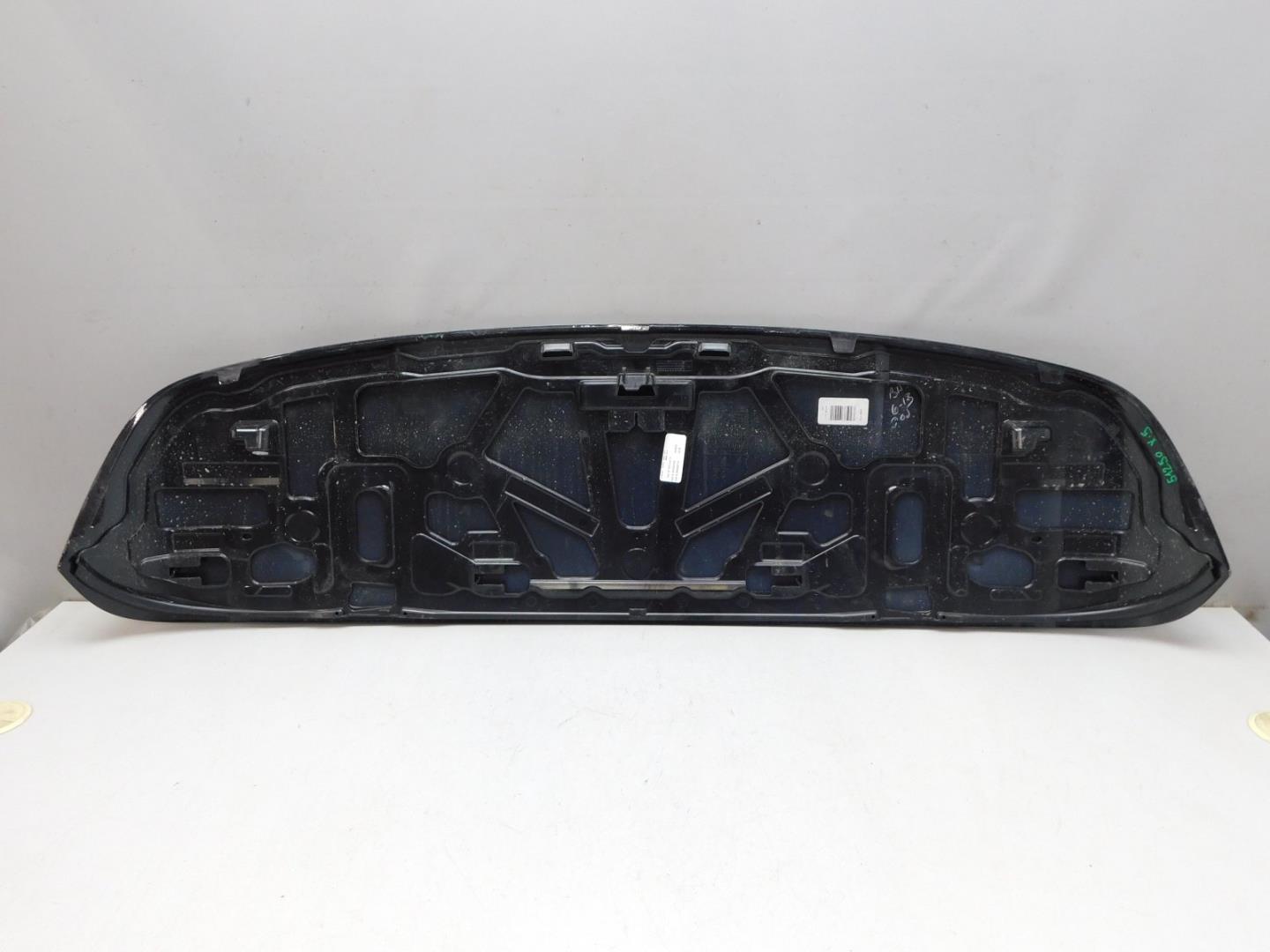 Спойлер (дефлектор) крышки багажника