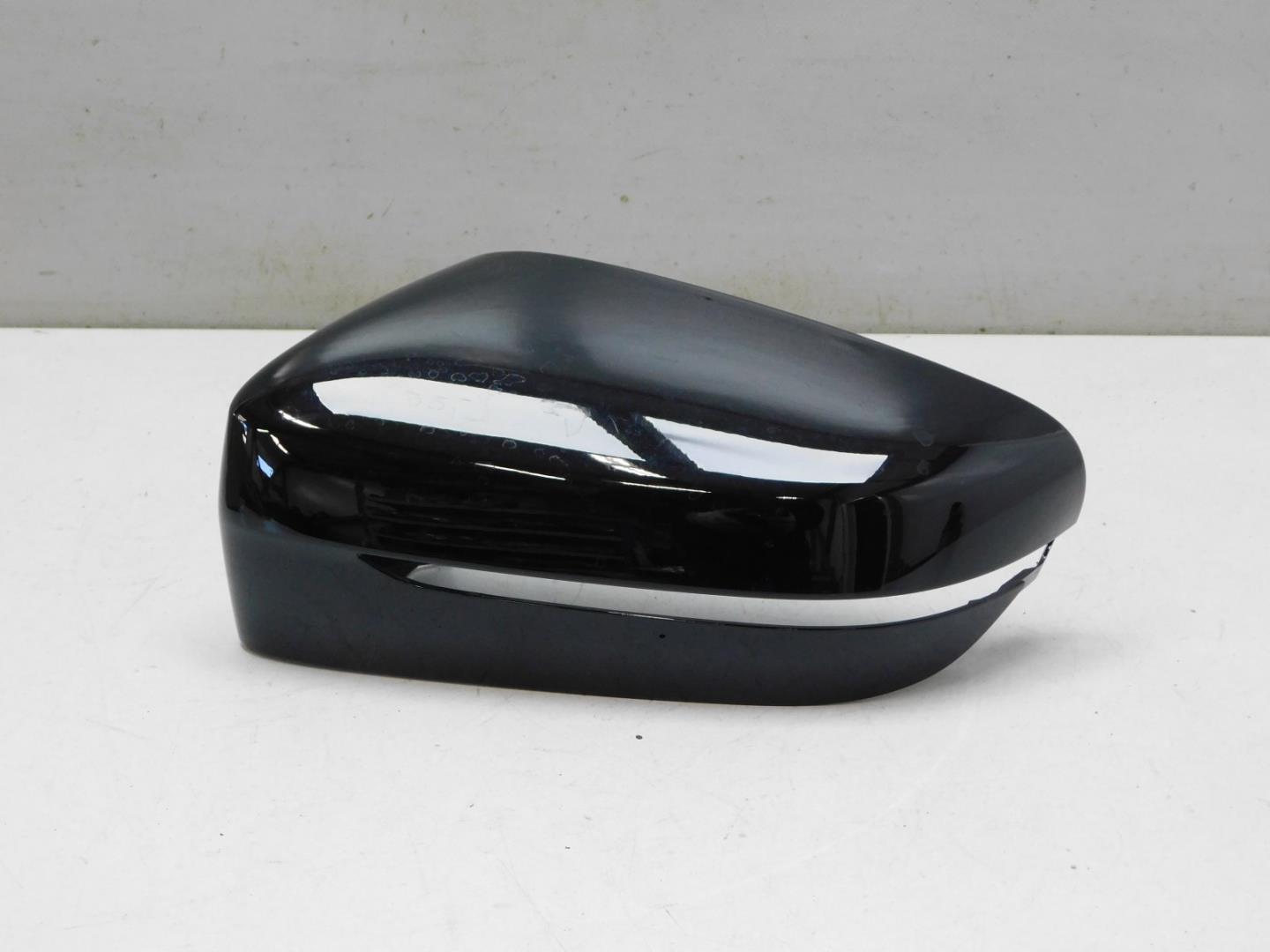 Накладка зеркала левого