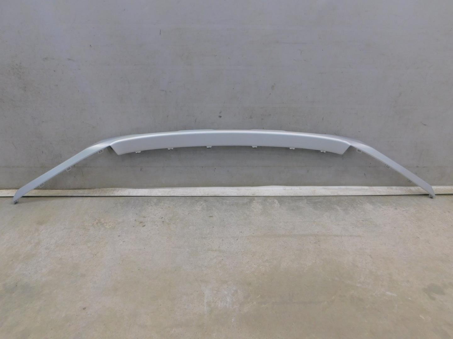 Накладка переднего бампера