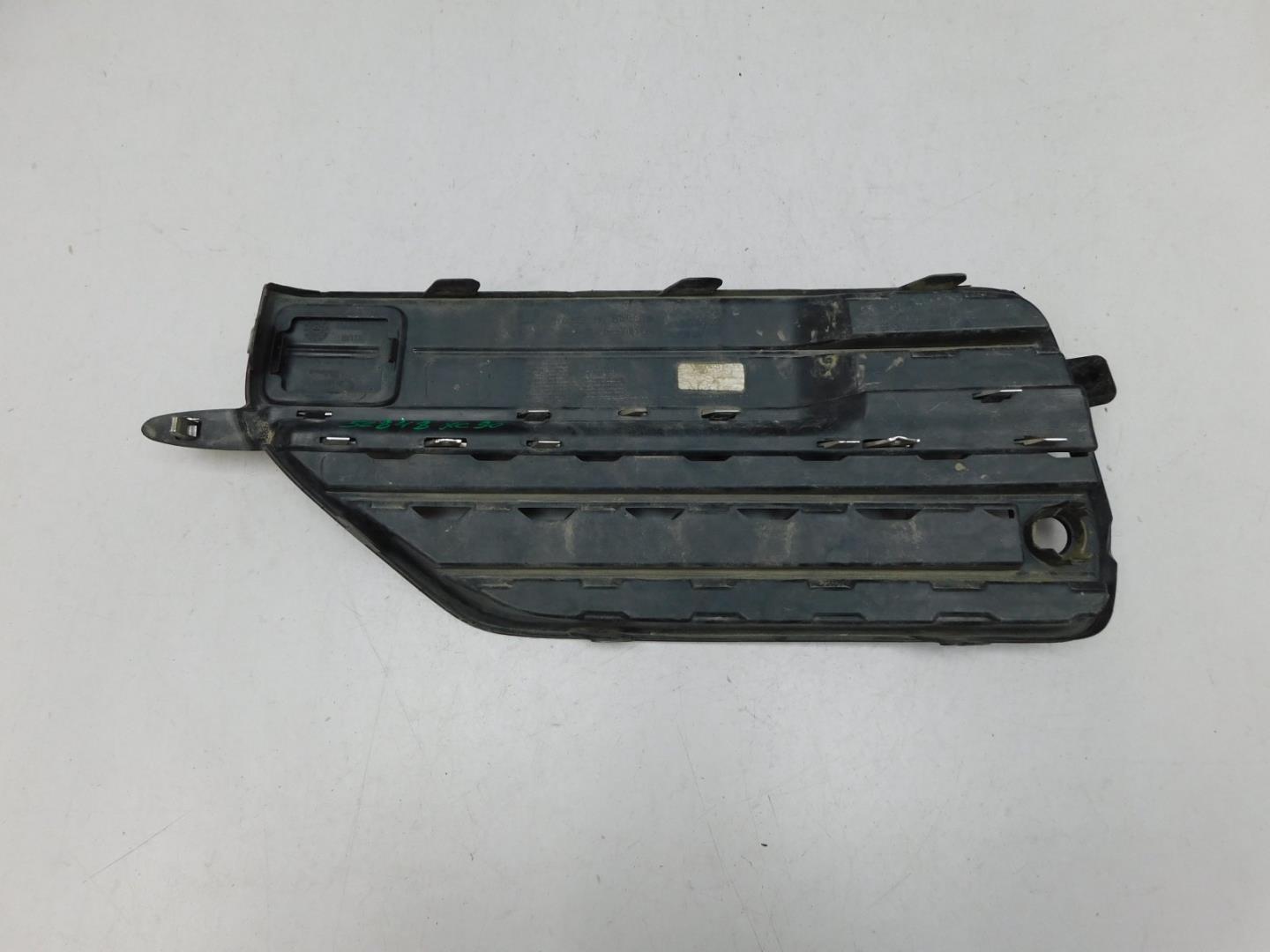 Решетка в бампер правая