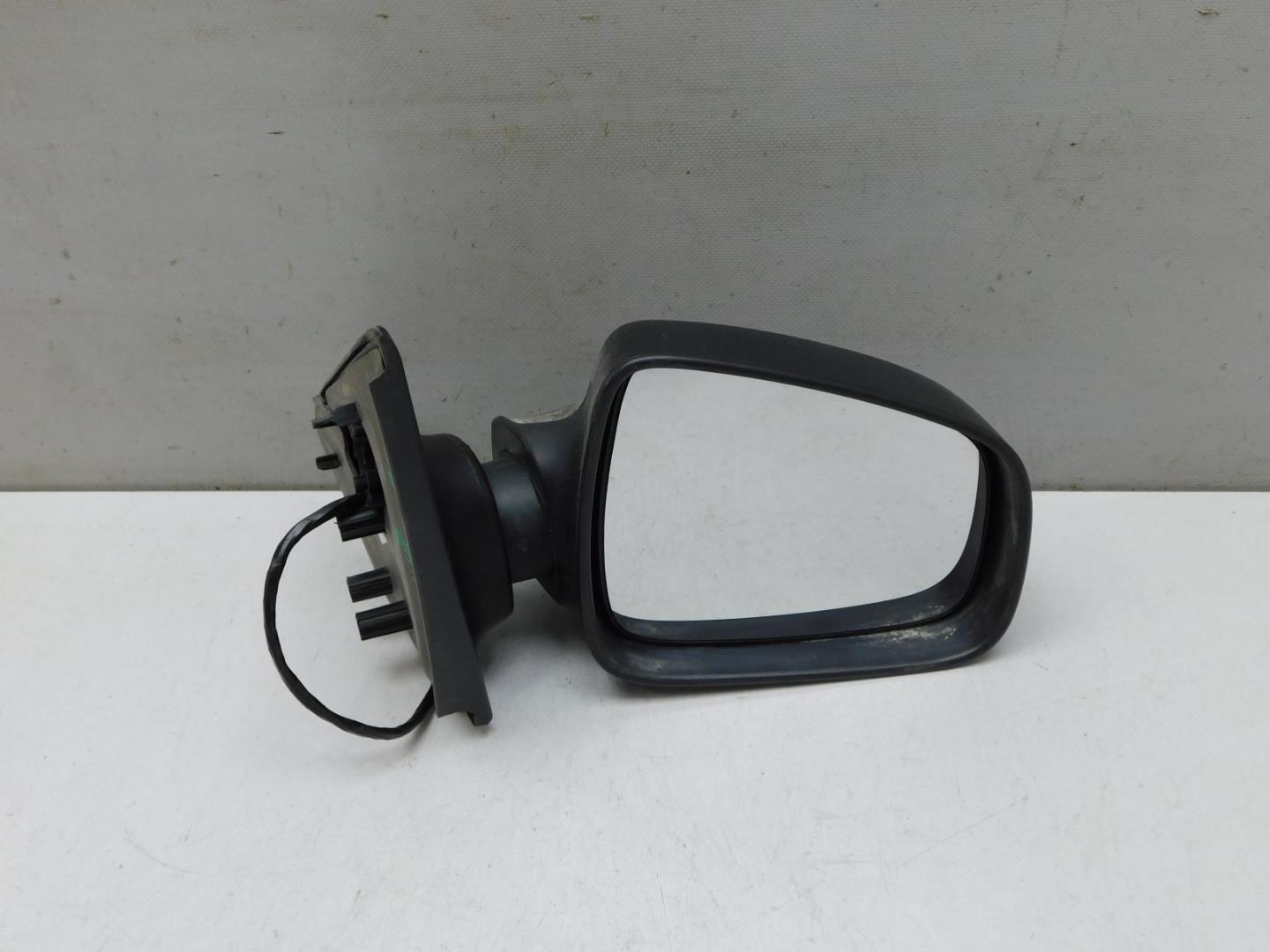 Зеркало правое электрическое