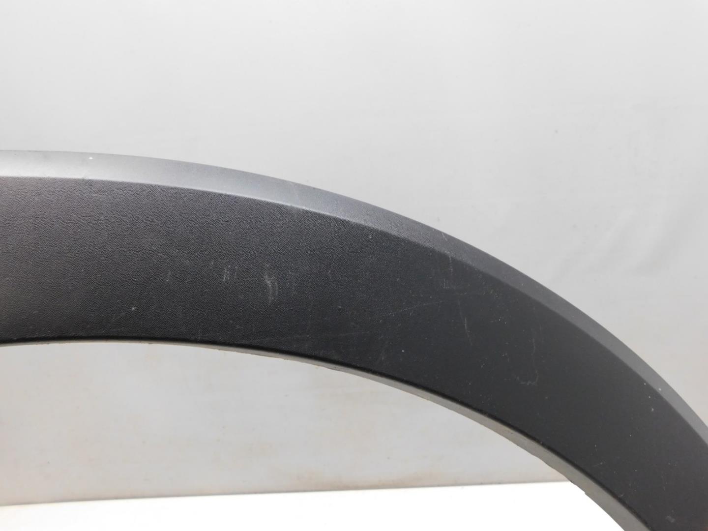 Накладка переднего крыла левого