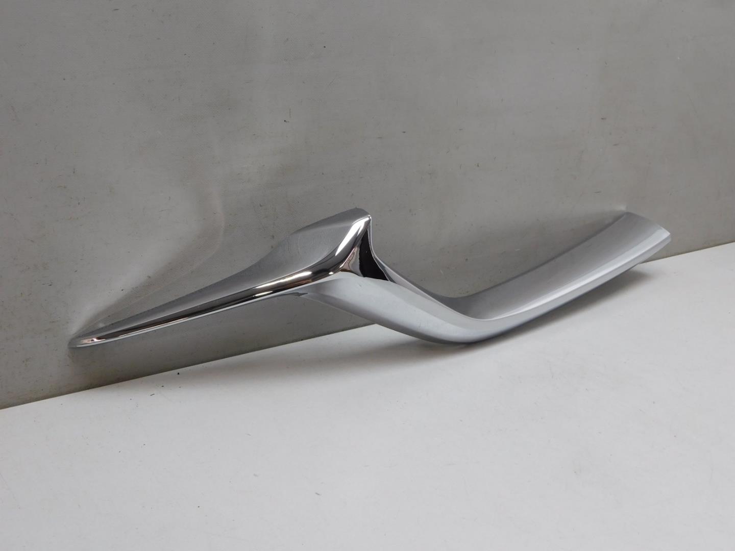 Накладка на решетку радиатора