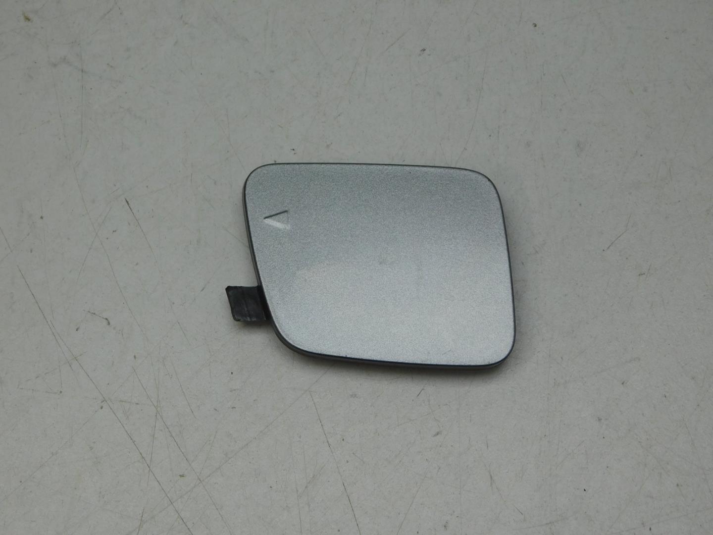 Заглушка буксировочного крюка