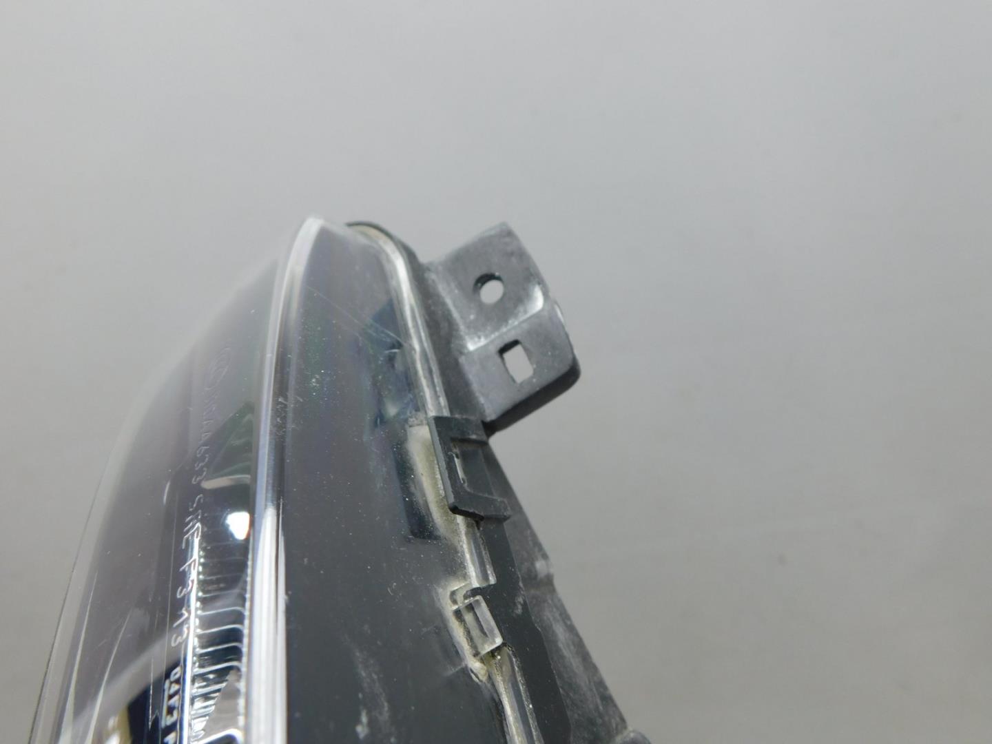 Фара противотуманная правая