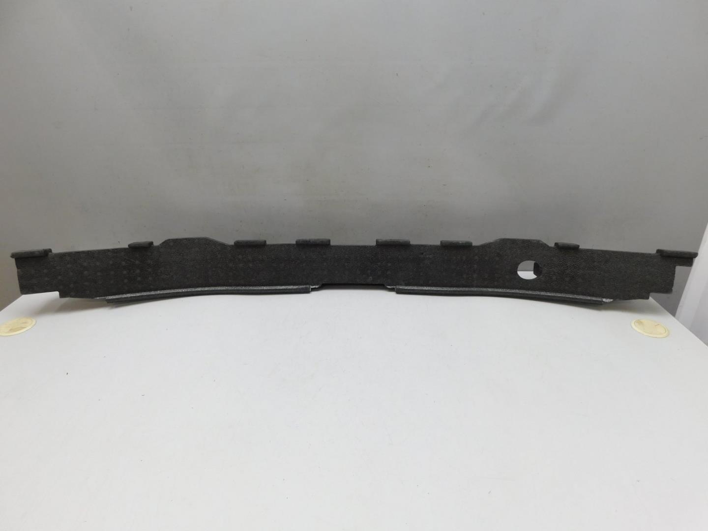 Усилитель переднего бампера