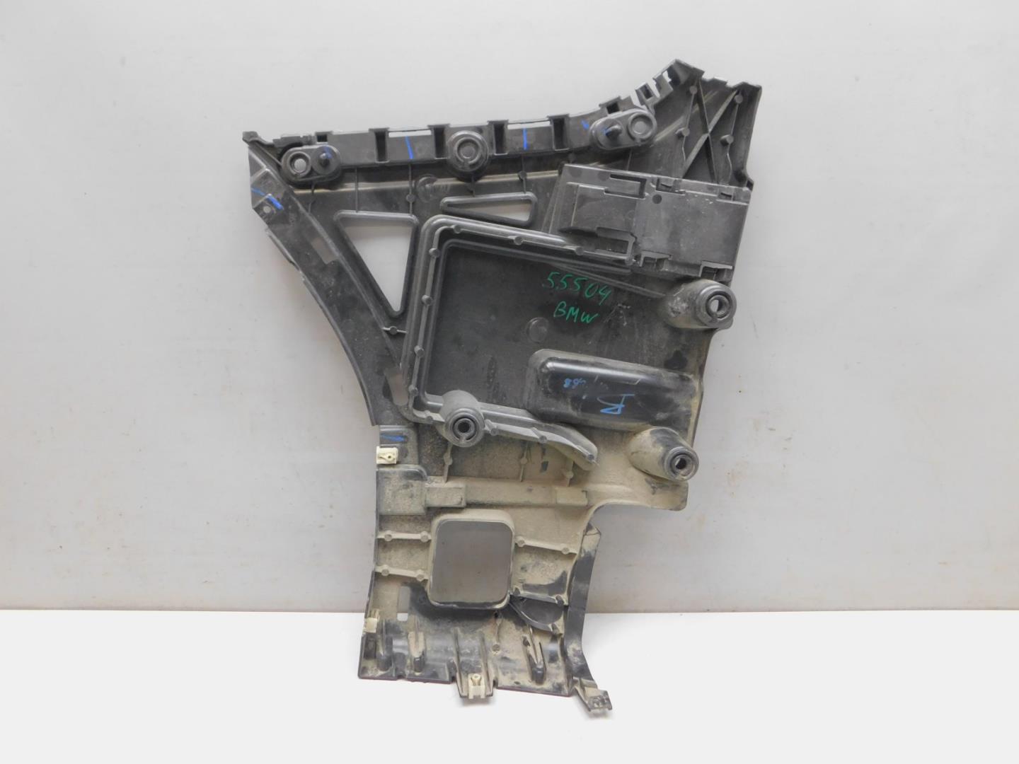 Кронштейн заднего бампера