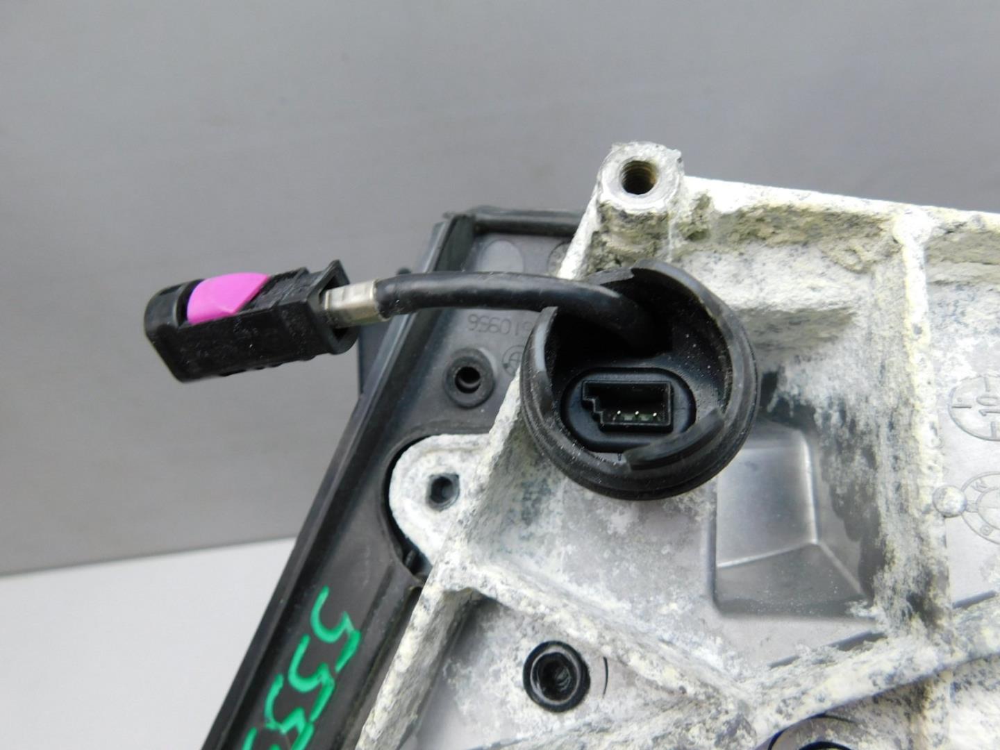 Зеркало правое электрическое