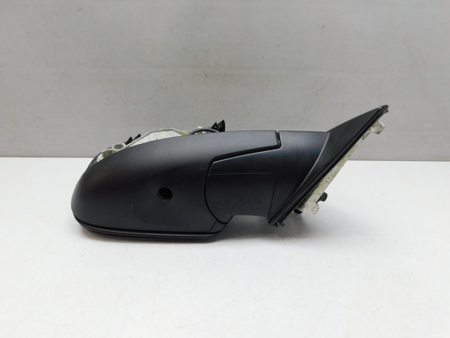 Зеркало правое электрическое