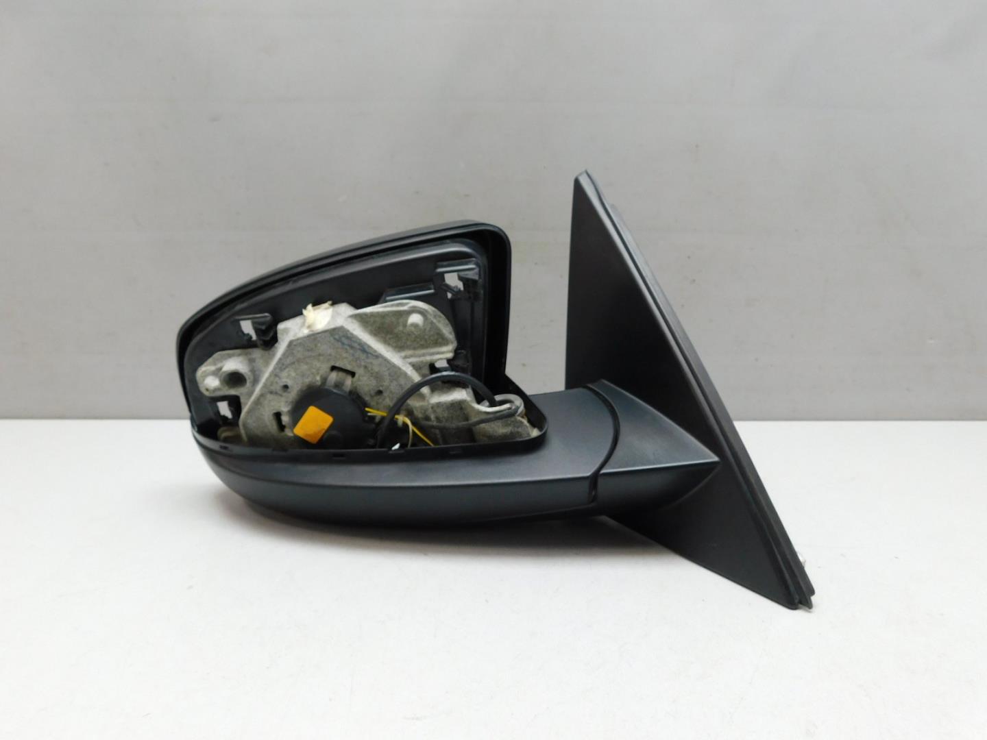 Зеркало правое электрическое