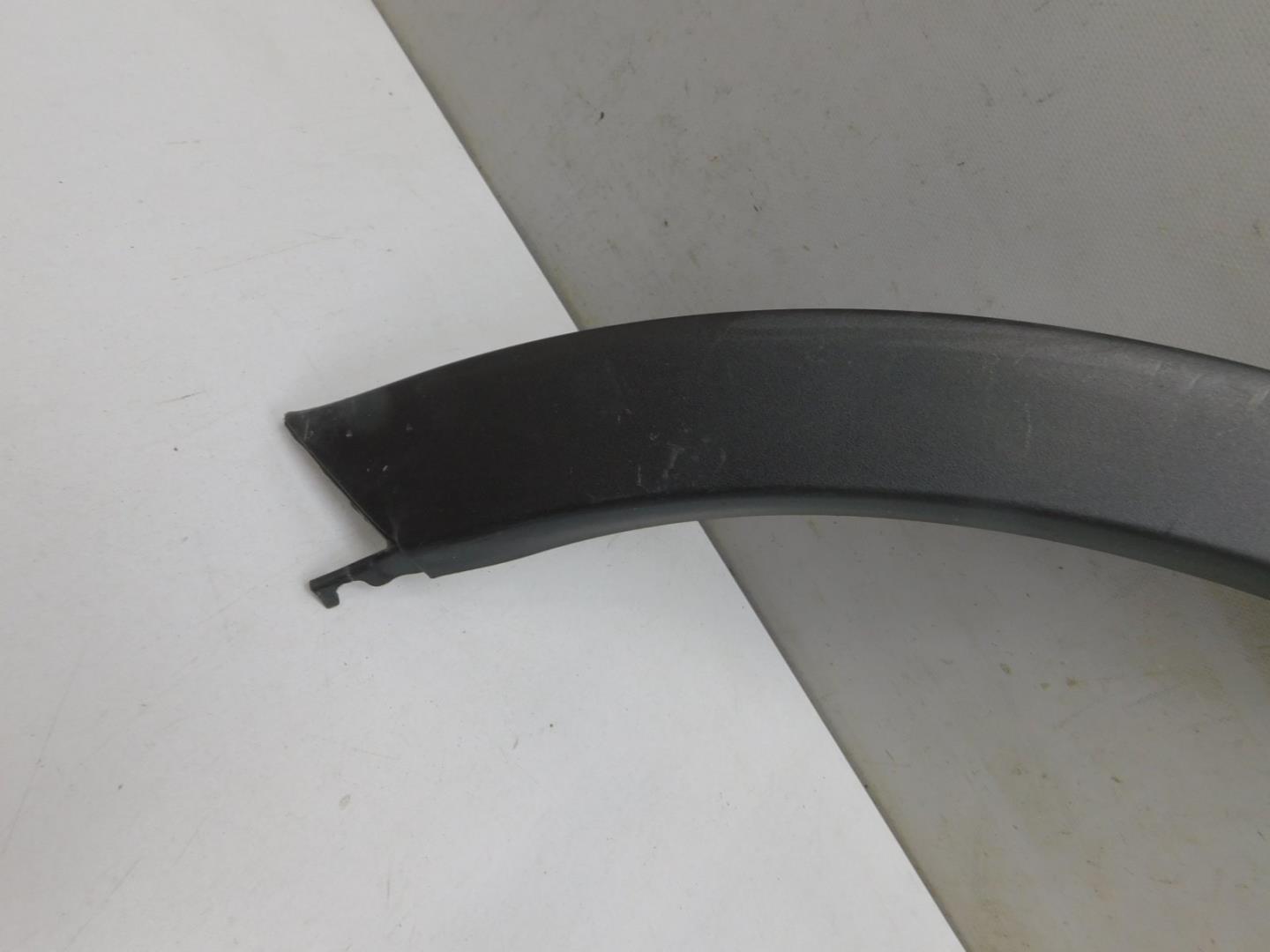 Накладка заднего крыла правого