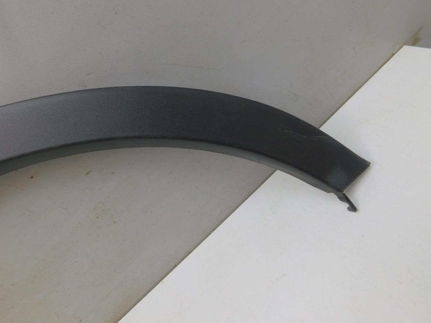 Накладка заднего крыла левого